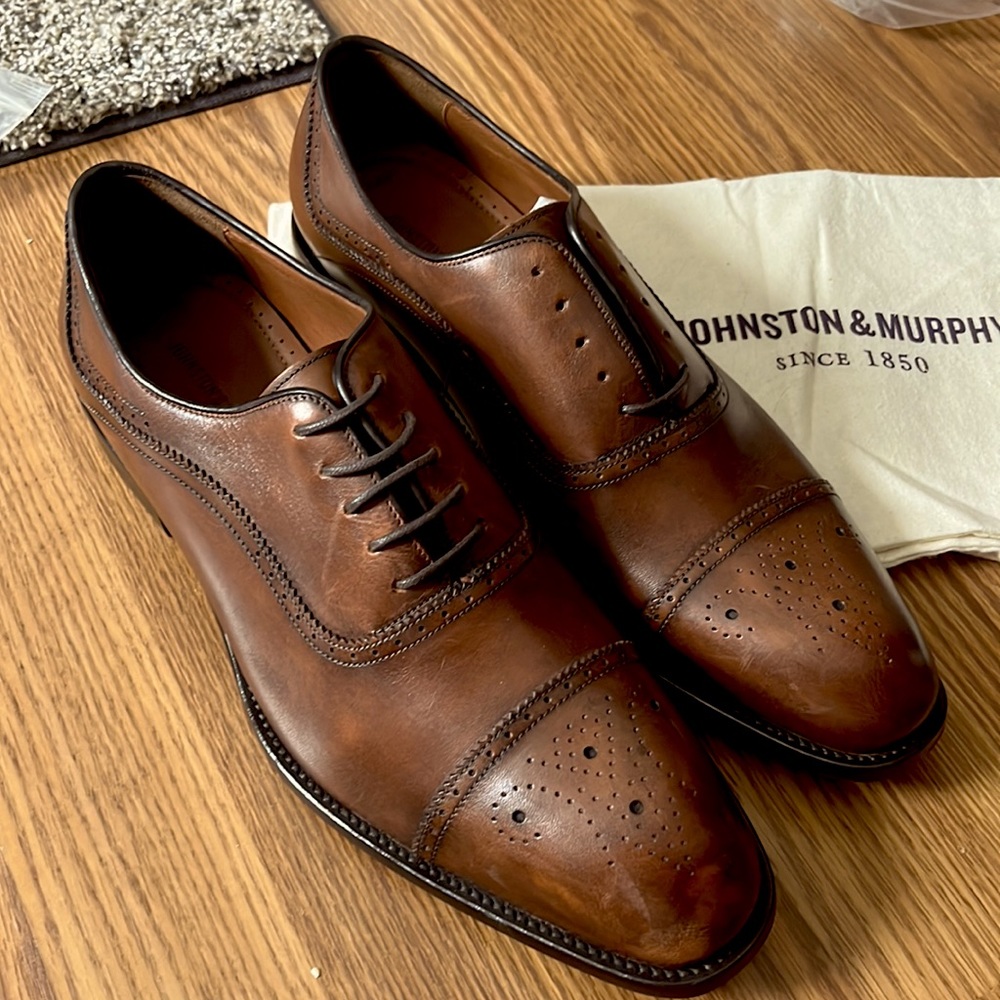 Johnston & Murphy "Conrad" Cap Toe Classic NWOT Size 11 Men